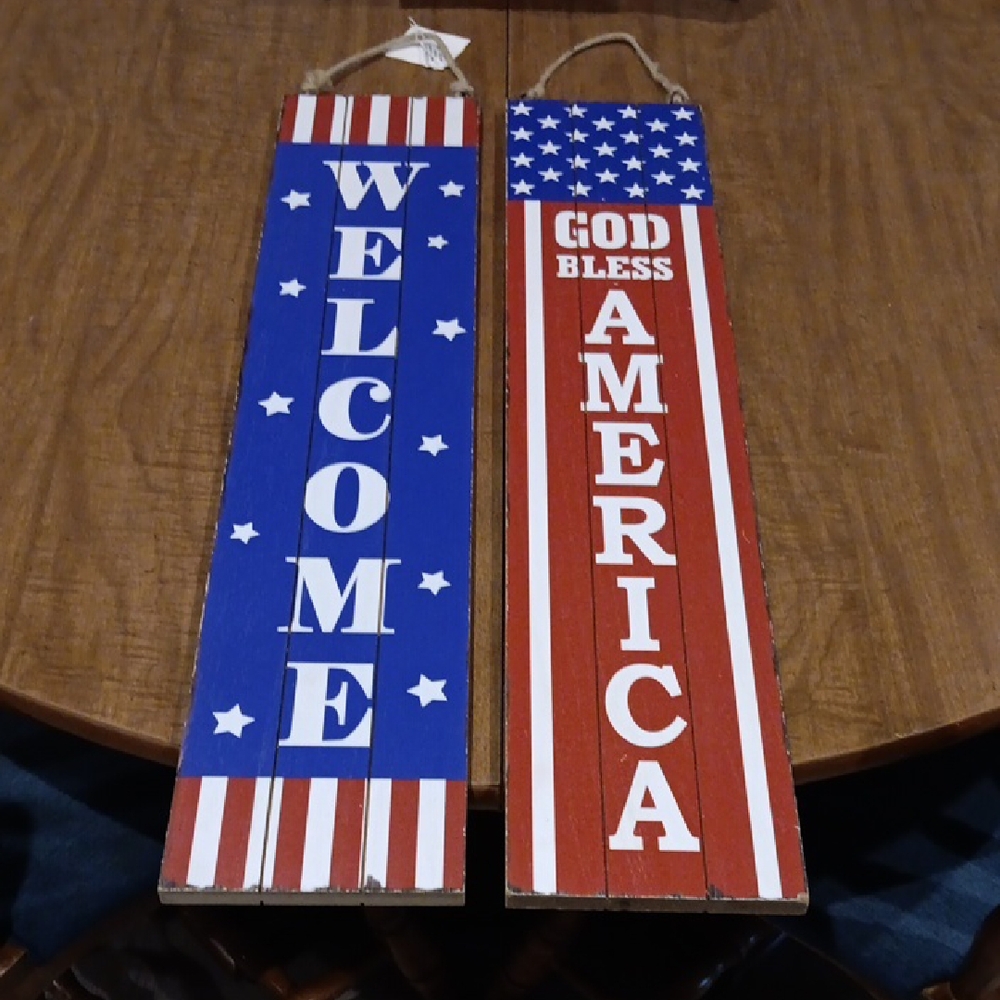 Hobby Lobby Red, White, and Blue Wall Décor